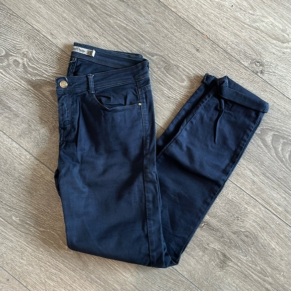 Zara Core Denim Navy Jeans Size 6 - Picture 1 of 5